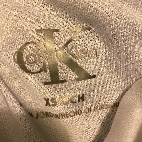 Calvin Klein XS Shorts - Picture 3 of 3